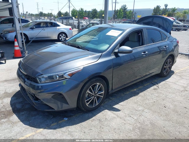 KIA Forte Lxs 2023 3KPF24AD6PE521397 Image 2