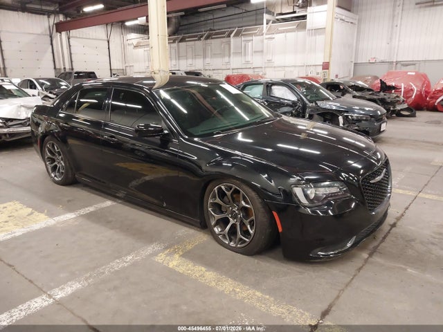 45496455 :رقم المزاد ، 2C3CCAAG4JH275586 vin ، 2018 Chrysler 300 Touring مزاد بيع
