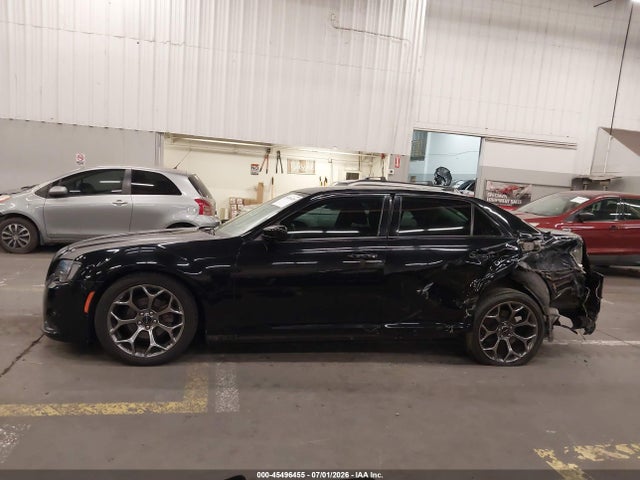 45496455 :رقم المزاد ، 2C3CCAAG4JH275586 vin ، 2018 Chrysler 300 Touring مزاد بيع