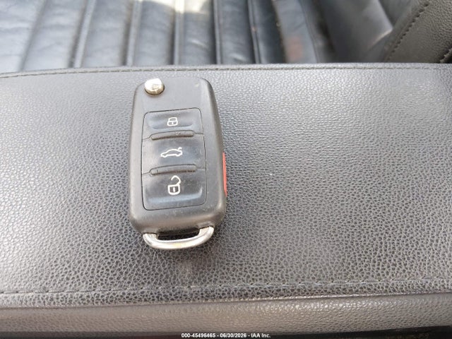 2013 Volkswagen Beetle R-line მანქანა იყიდება აუქციონზე, vin: 3VWVT7AT3DM679731, აუქციონის ნომერი: 45496465