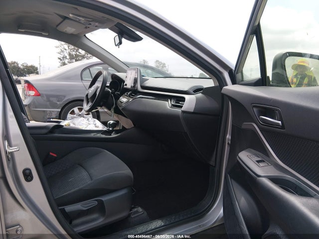 Toyota C-HR LE 2020 JTNKHMBX6L1073497 Image 5