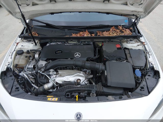 W1K3G4EBXNJ324770 Mercedes-Benz A 220