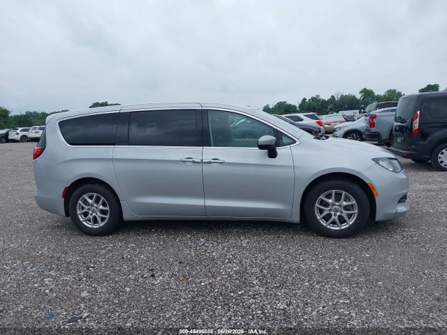 2C4RC1CG6NR131105 Chrysler Voyager Lx