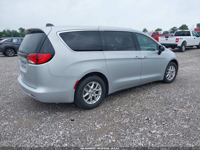 2C4RC1CG6NR131105 Chrysler Voyager Lx