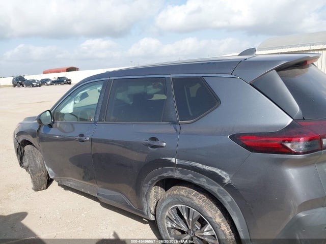 5N1BT3BAXPC794775 Nissan Rogue Sv Fwd