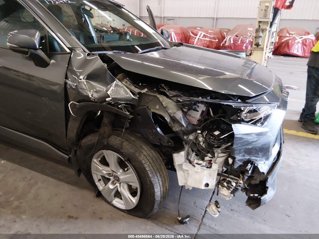 45496564 :رقم المزاد ، 4T3RWRFV8MU018227 vin ، 2021 Toyota Rav4 Hybrid Xle مزاد بيع