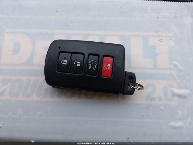 JTMRJREV8JD238556 Toyota Rav4 Hybrid Xle
