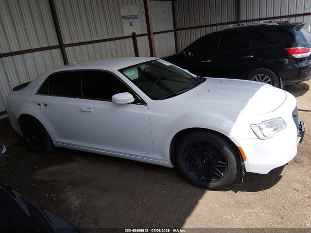 45496612 :رقم المزاد ، 2C3CCAAG3HH637336 vin ، 2017 Chrysler 300 Limited مزاد بيع