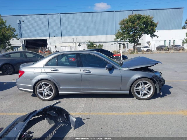Aukcja sprzedaży 2013 Mercedes-benz C 250 Sport, vin: WDDGF4HB8DR255481, numer aukcji: 45496622