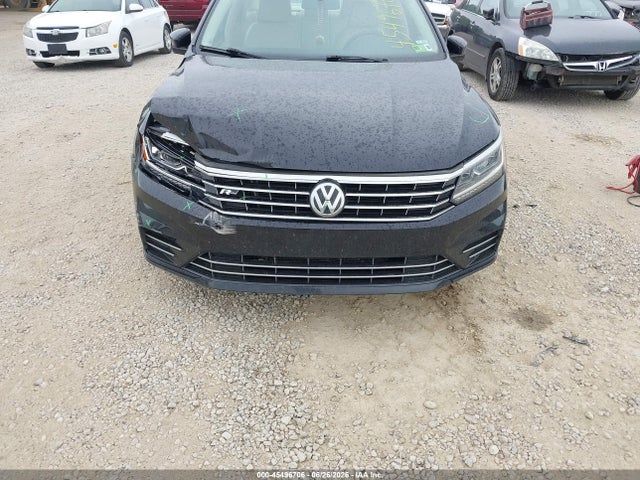 Продажа на аукционе авто 2017 Volkswagen Passat 1.8t R-line, vin: 1VWDT7A31HC080264, номер лота: 45496706