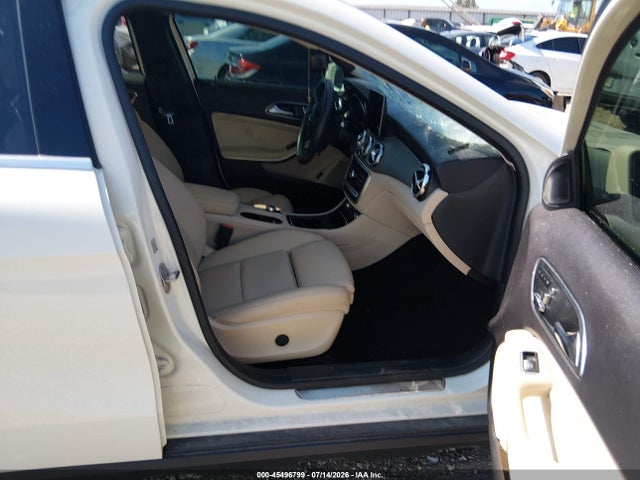 45496799 :رقم المزاد ، WDCTG4GB1JJ474259 vin ، 2018 Mercedes-benz Gla 250 4matic مزاد بيع
