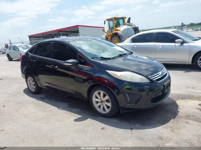 45496860 :رقم المزاد ، 3FADP4BJ3DM185518 vin ، 2013 Ford Fiesta Se مزاد بيع