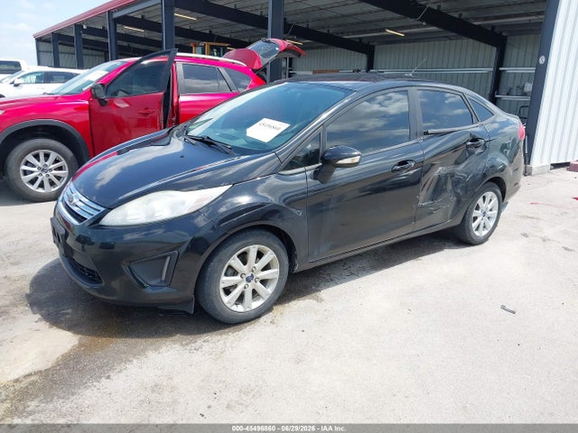 45496860 :رقم المزاد ، 3FADP4BJ3DM185518 vin ، 2013 Ford Fiesta Se مزاد بيع