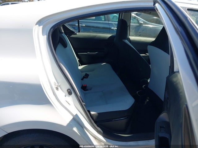 Toyota Prius C One 2015 JTDKDTB32F1109603 Image 8