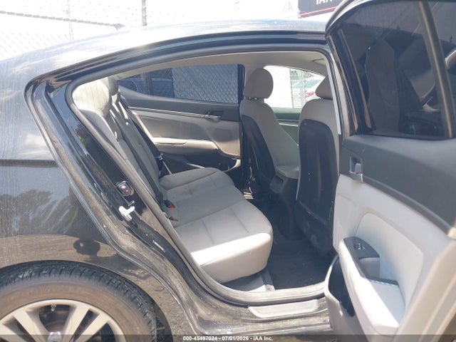 Hyundai ELANTRA SEL 2018 5NPD84LF4JH317639 Image 8