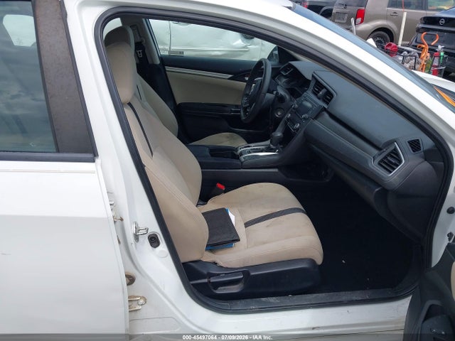 45497064 :رقم المزاد ، 19XFC2F54JE043331 vin ، 2018 Honda Civic Lx مزاد بيع