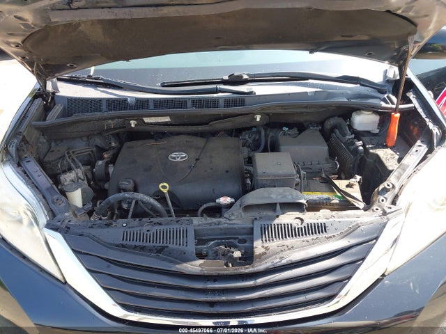 Продажа на аукционе авто 2017 Toyota Sienna Xle 8 Passenger, vin: 5TDYZ3DCXHS768818, номер лота: 45497066