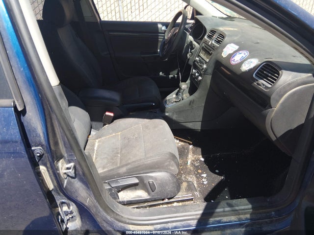 45497084 :رقم المزاد ، 3VWPX8AJ2BM645391 vin ، 2011 Volkswagen Jetta Sportwagen 2.5l S مزاد بيع