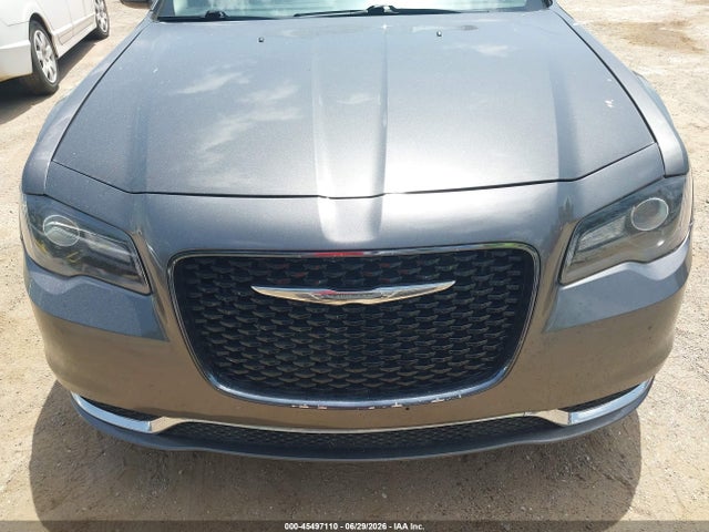 Chrysler 300 Touring 2019 2C3CCAAG5KH636972 Image 6