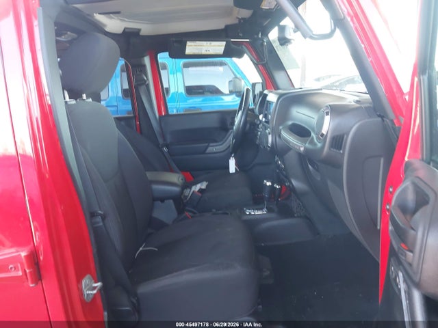 1C4HJWDG5FL533060 Jeep Wrangler Unlimited Sport