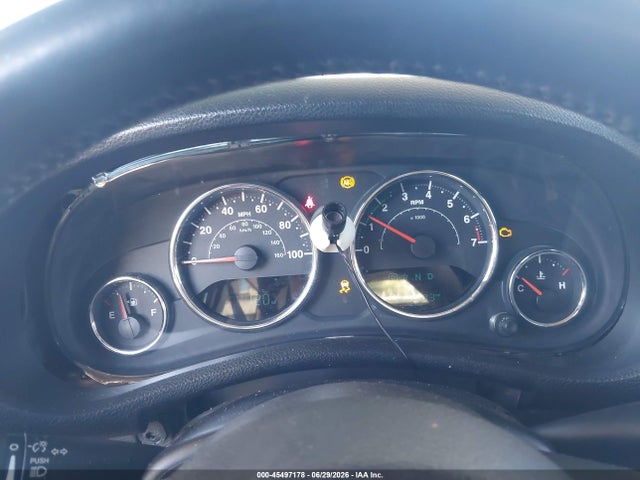 1C4HJWDG5FL533060 Jeep Wrangler Unlimited Sport