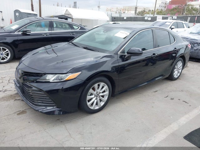 Toyota CAMRY LE 2019 4T1B11HK5KU733962 Image 2