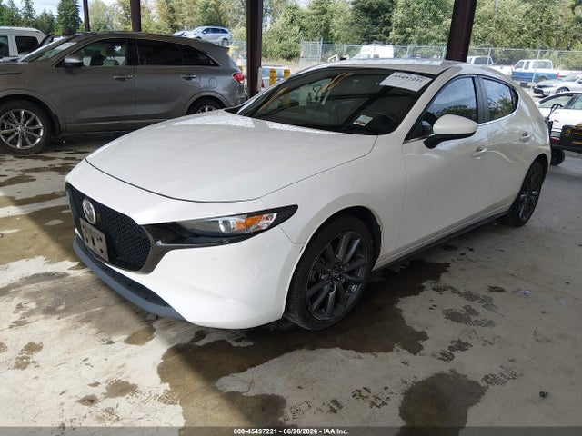 Mazda Mazda3 Preferred Package 2020 JM1BPBMM9L1159501 Image 2