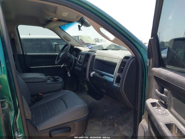 2019 Ram 1500 Classic Tradesman  4x4 6'4 Box მანქანა იყიდება აუქციონზე, vin: 1C6RR7FG0KS645319, აუქციონის ნომერი: 45497303