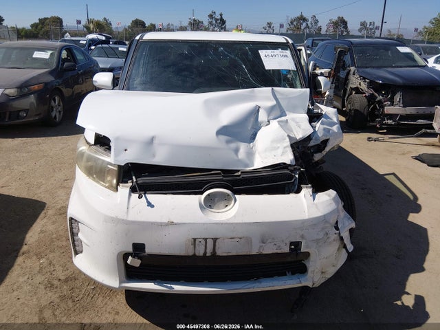 Scion XB 2014 JTLZE4FE8EJ052727 Image 12