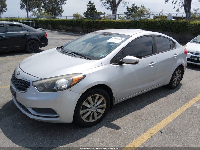 KIA FORTE LX 2016 KNAFK4A69G5616868 Image 2