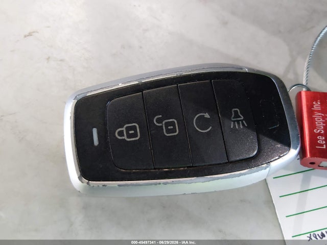 Chevrolet EQUINOX LT 2018 2GNAXJEV7J6247770 Image 11