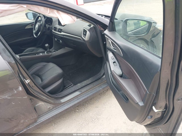 Продажа на аукционе авто 2018 Mazda Mazda3 Touring, vin: 3MZBN1L35JM261108, номер лота: 45497353