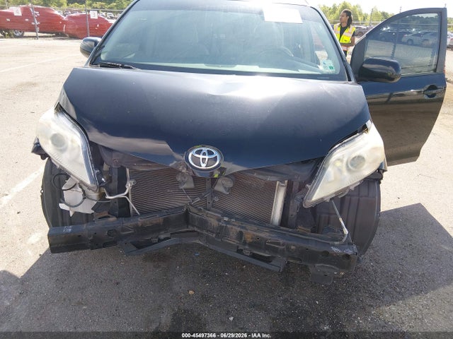 Toyota Sienna Le 8 Passenger 2015 5TDKK3DC8FS660818 Image 6