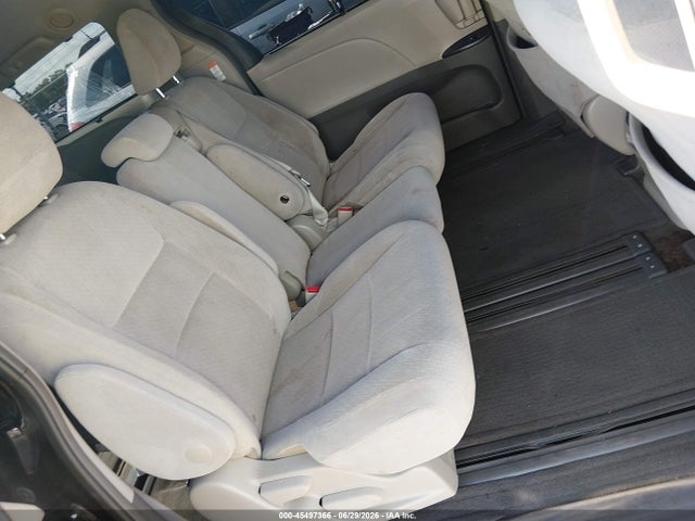 Toyota Sienna Le 8 Passenger 2015 5TDKK3DC8FS660818 Image 8