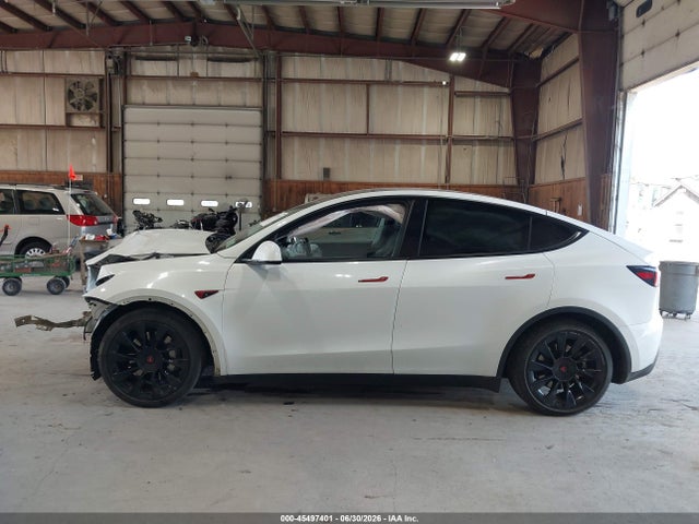 45497401 :رقم المزاد ، 7SAYGDEEXNF385654 vin ، 2022 Tesla Model Y Long Range Dual Motor All-wheel Drive مزاد بيع