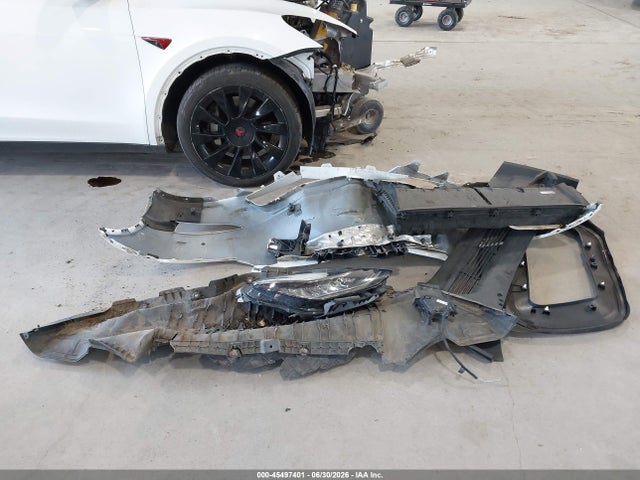 45497401 :رقم المزاد ، 7SAYGDEEXNF385654 vin ، 2022 Tesla Model Y Long Range Dual Motor All-wheel Drive مزاد بيع