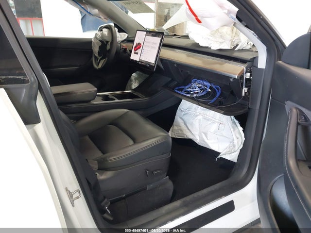 45497401 :رقم المزاد ، 7SAYGDEEXNF385654 vin ، 2022 Tesla Model Y Long Range Dual Motor All-wheel Drive مزاد بيع