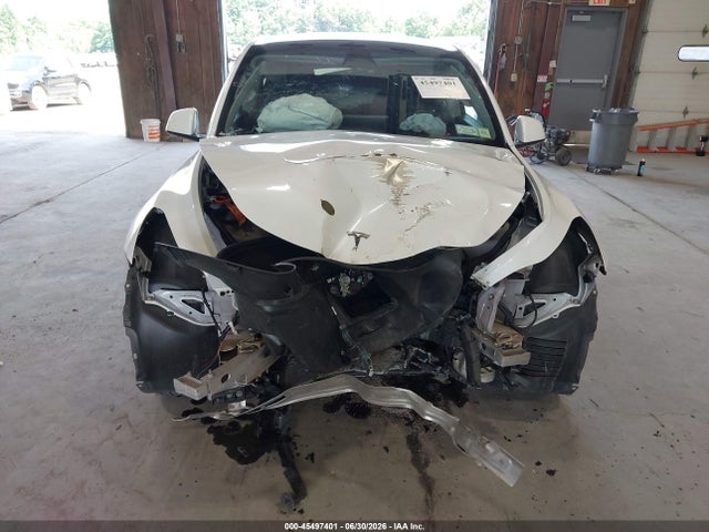 45497401 :رقم المزاد ، 7SAYGDEEXNF385654 vin ، 2022 Tesla Model Y Long Range Dual Motor All-wheel Drive مزاد بيع