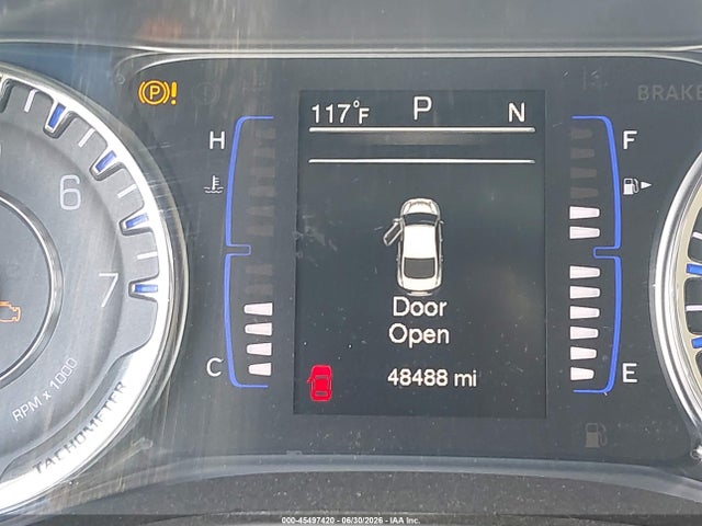 2017 Chrysler 200 Limited Platinum მანქანა იყიდება აუქციონზე, vin: 1C3CCCAB4HN505354, აუქციონის ნომერი: 45497420