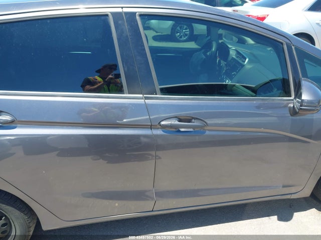 3HGGK5H59FM717252 Honda FIT LX