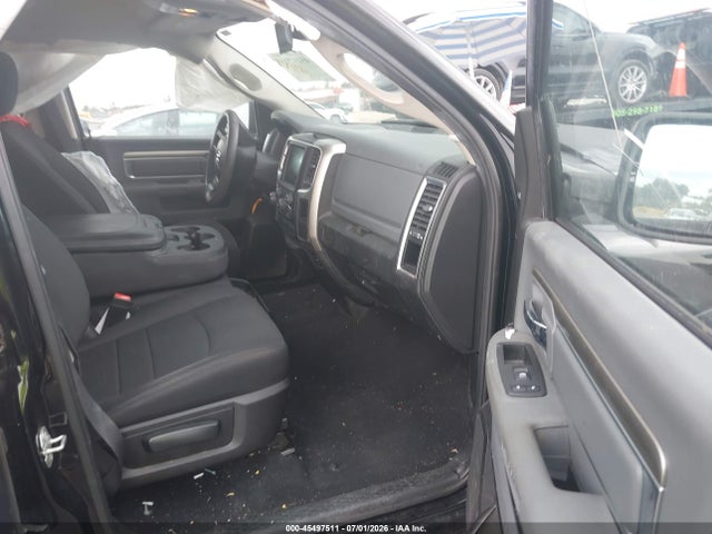 45497511 :رقم المزاد ، 1C6RR7LG1KS677880 vin ، 2019 Ram 1500 Classic مزاد بيع