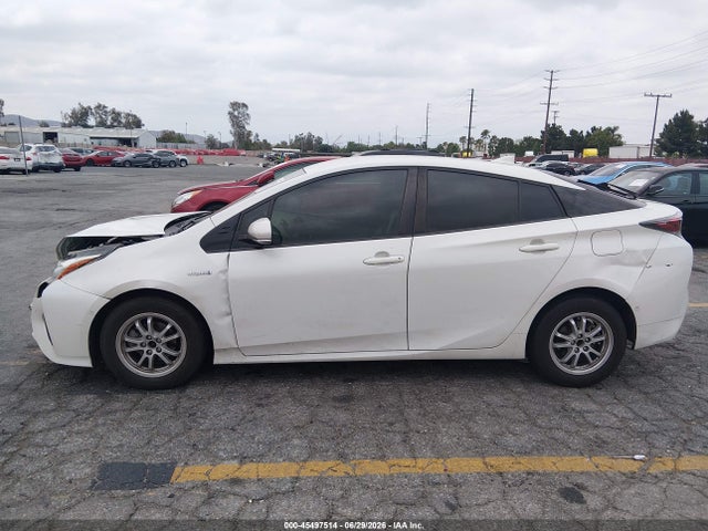 Toyota Prius Three 2017 JTDKARFU0H3053800 Image 14