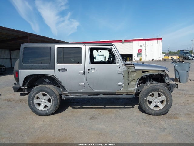 1C4BJWDG5GL179547 Jeep Wrangler Unlimited Sport
