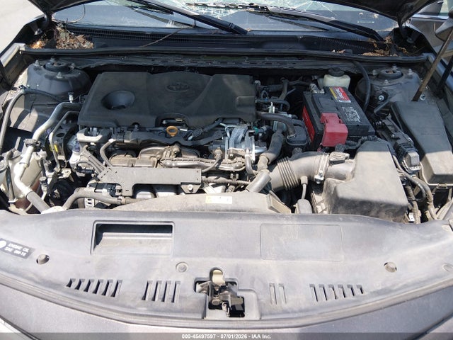 45497597 :رقم المزاد ، 4T1B11HK1JU598932 vin ، 2018 Toyota Camry Le مزاد بيع