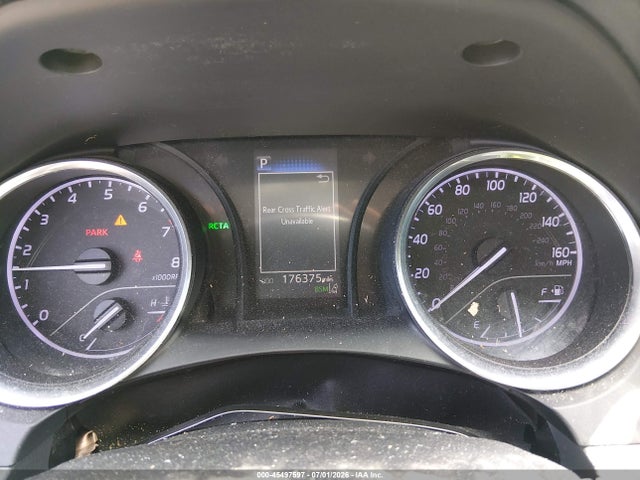 45497597 :رقم المزاد ، 4T1B11HK1JU598932 vin ، 2018 Toyota Camry Le مزاد بيع