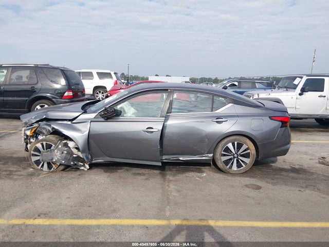 45497605 :رقم المزاد ، 1N4BL4DV0MN358727 vin ، 2021 Nissan Altima Sv Fwd مزاد بيع