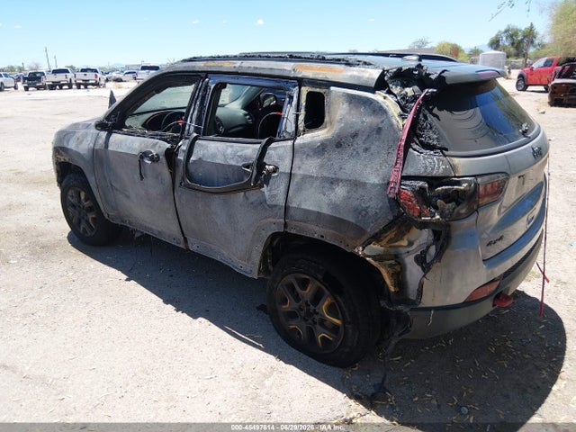 3C4NJDDB1JT441615 Jeep Compass Trailhawk 4x4