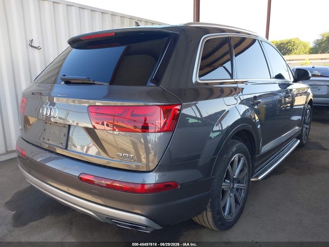 Audi Q7 3.0t Premium 2018 WA1VAAF76JD037846 Image 4