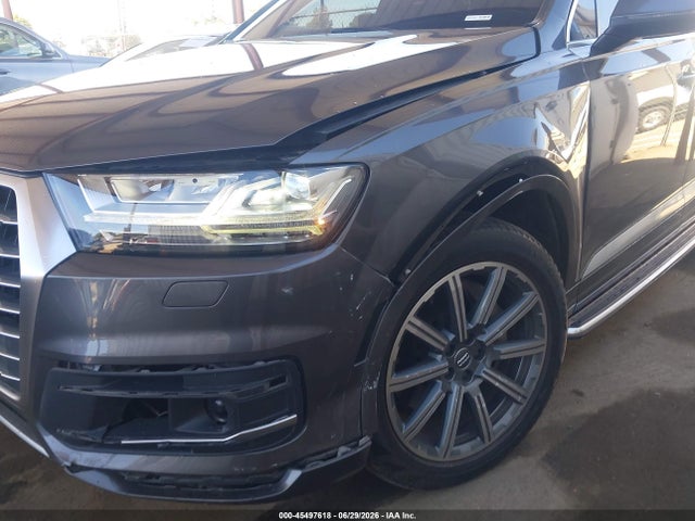 Audi Q7 3.0t Premium 2018 WA1VAAF76JD037846 Image 6