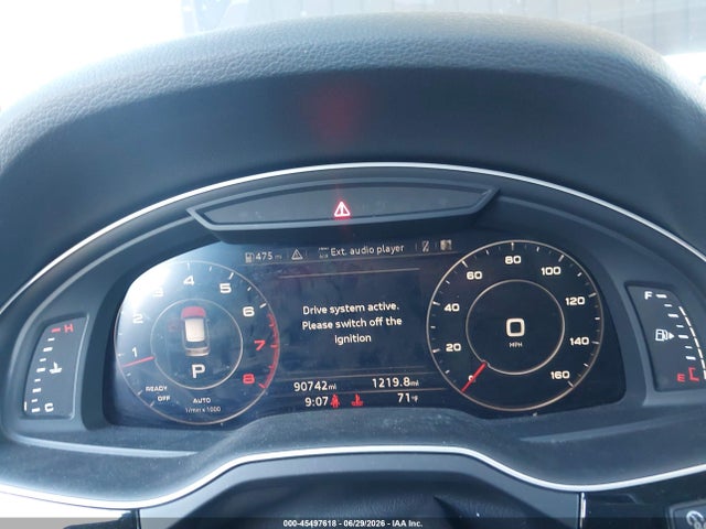 Audi Q7 3.0t Premium 2018 WA1VAAF76JD037846 Image 7
